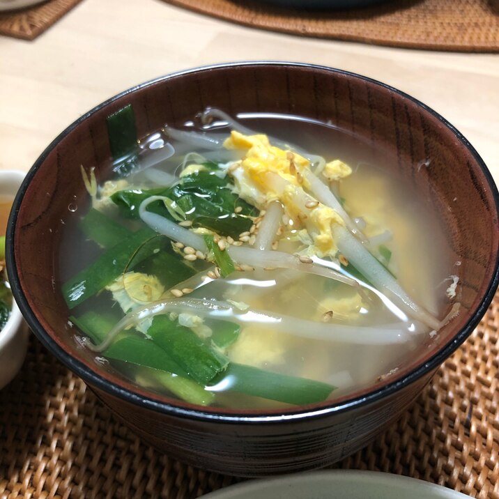 ニラともやしの卵中華スープ